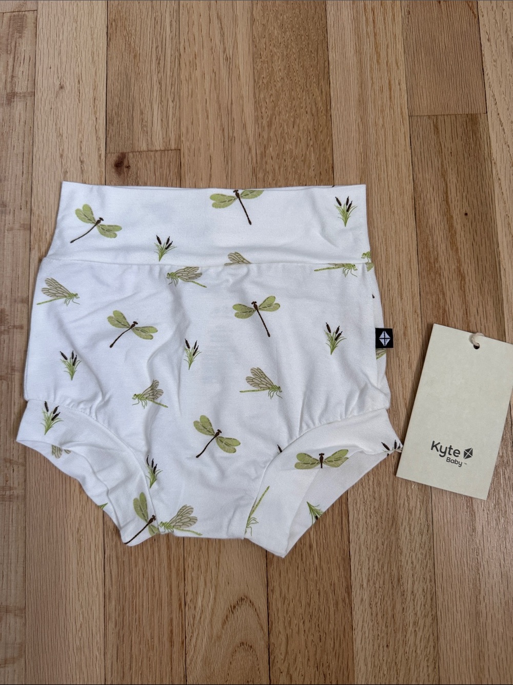 NWT Kyte BABY Dragonfly White Bottoms / Bummies, 18-24 months